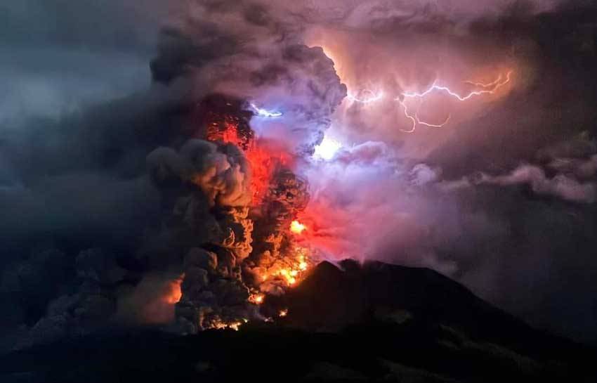 Aktivitas Vulkanik Meningkat, PVMBG: Gunung Ruang Naik Status Jadi Awas