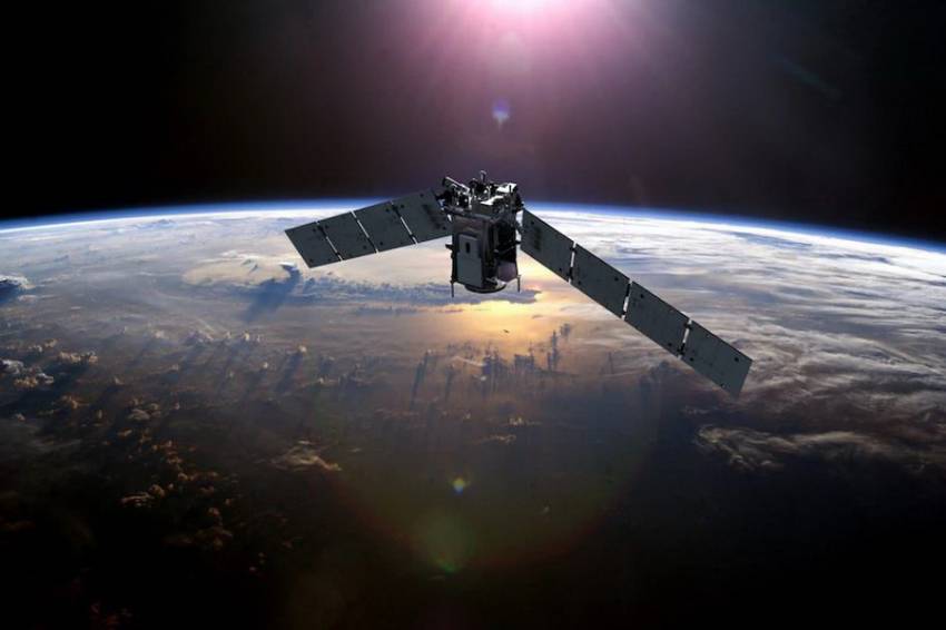 Satelit Rusia Nyaris Tabrak Satelit NASA