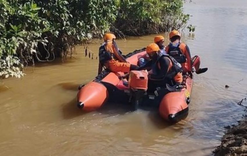 Balita Tenggelam di Sungai Berbak usai Kapal Pompong Terhantam Kayu Besar