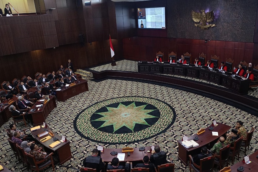 Dissenting Opinion, Hakim Saldi Isra Yakin Ada Pj Kepala Daerah Tak Netral