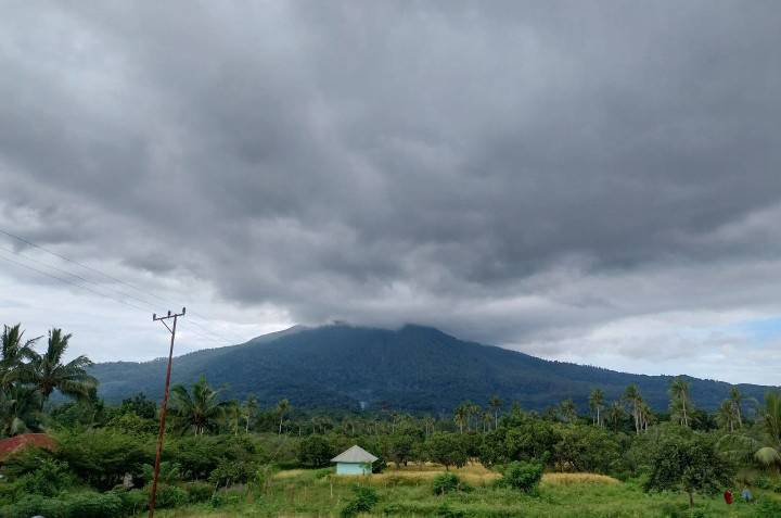 Gunung Lewotobi Laki-Laki Erupsi, PVMBG: Status Waspada!