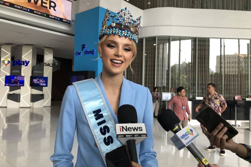 Kunjungi MNC Media, Miss World Krystyna Pyszkova Merasa Terhormat