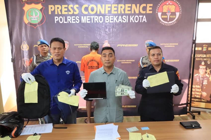 Polisi Tangkap Pencuri dengan Modus Pecah Kaca Mobil di Bekasi