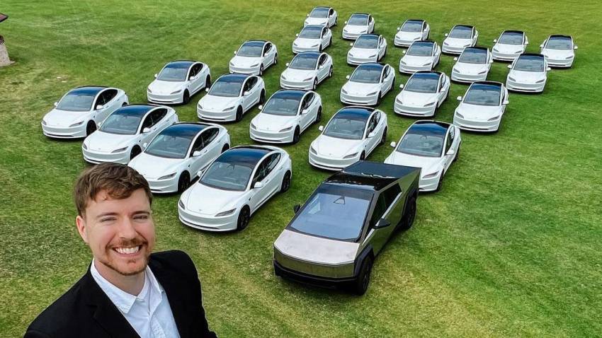 Tajir Melintir, YouTuber Ini Bagikan 28 Mobil Tesla saat Hari Ultahnya