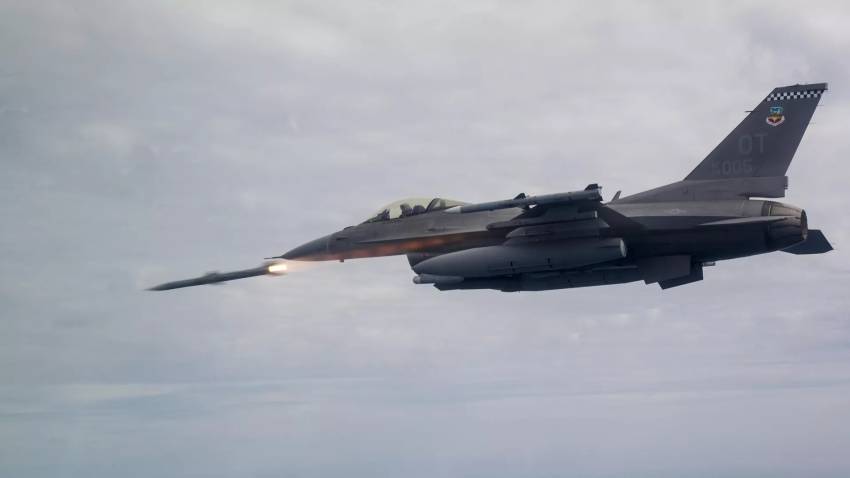 Ukraina Bisa Gunakan Jet Tempur F-16 Denmark untuk Serang Target di Rusia