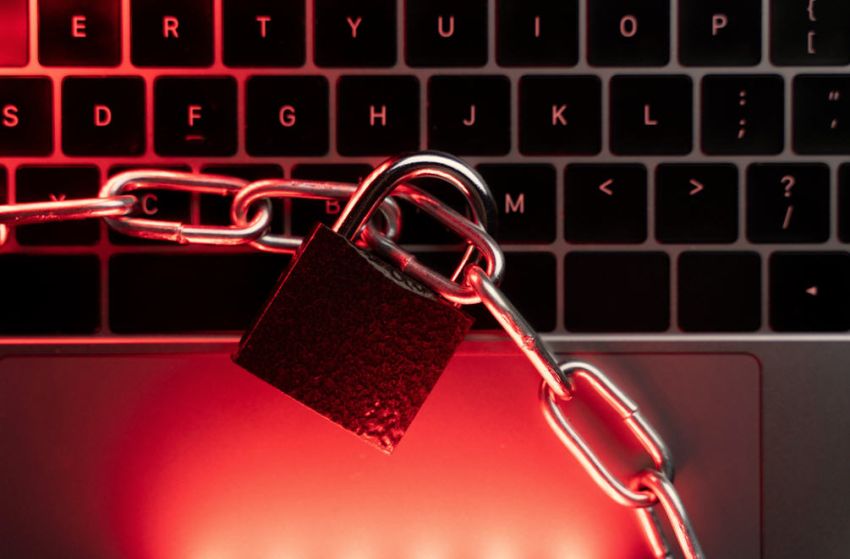 Hacker Serang PDN, Pakar ITS Ungkap Ancaman Selanjutnya bagi Masyarakat Luas