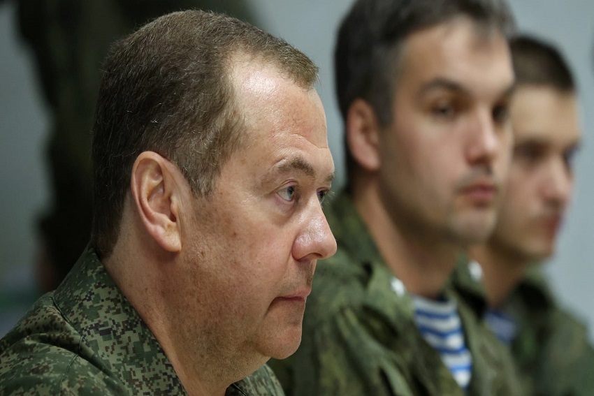 Medvedev Peringatkan NATO: Ancaman Nuklir Rusia Bukanlah Gertakan!