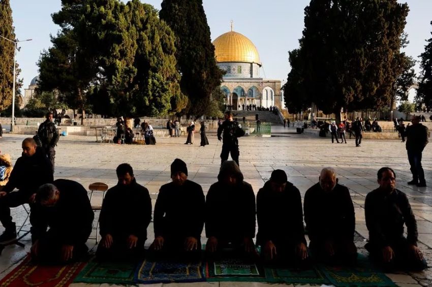 Puluhan Warga Israel Serbu Masjid Al Aqsa