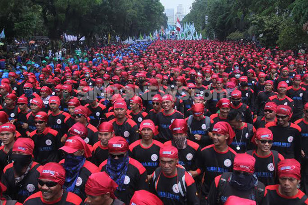 Ribuan Buruh Demo Tolak Tapera di Istana, Komite BP Tapera ke DPR