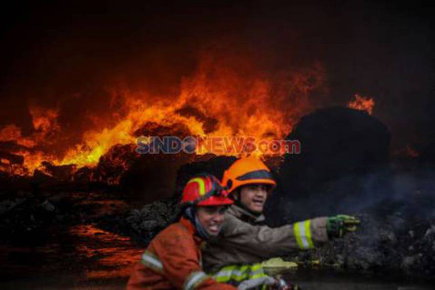 Rumah di Ampera Raya Jakarta Selatan Kebakaran, 6 Unit Damkar Dikerahkan