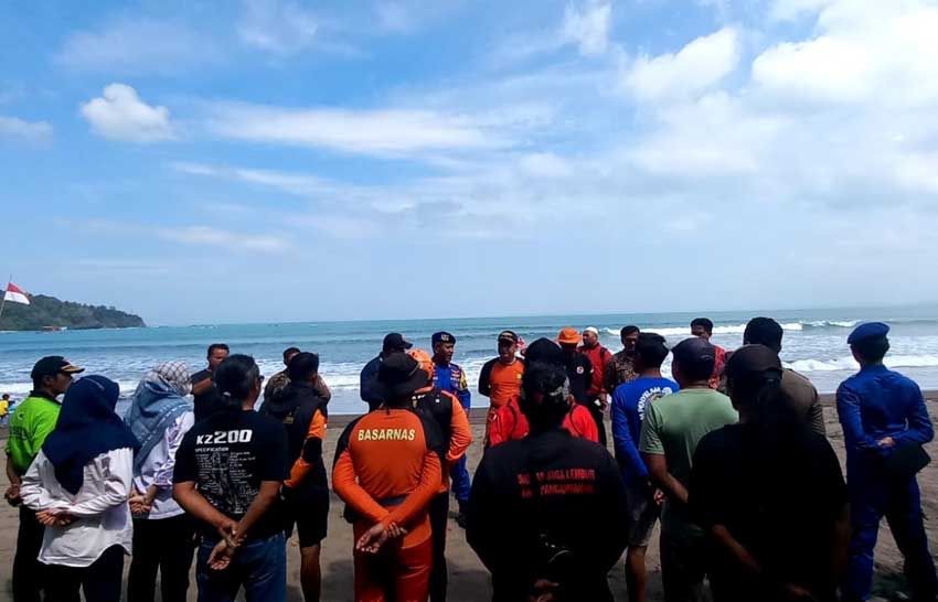 4 Wisatawan asal Bandung Kecelakaan di Pantai Pangandaran, 1 Hilang 3 Selamat