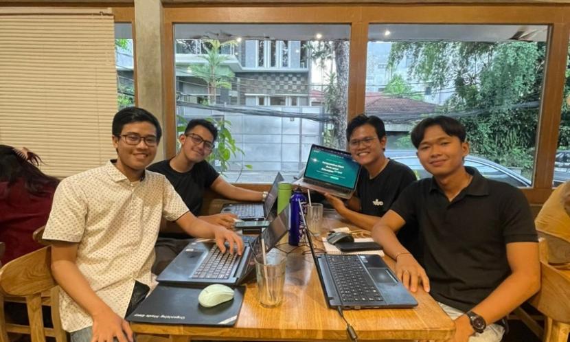 Gipsy Co, Startup Mahasiswa Cyber University, Luncurkan GipsyAI dan Raih Prestasi di ITS