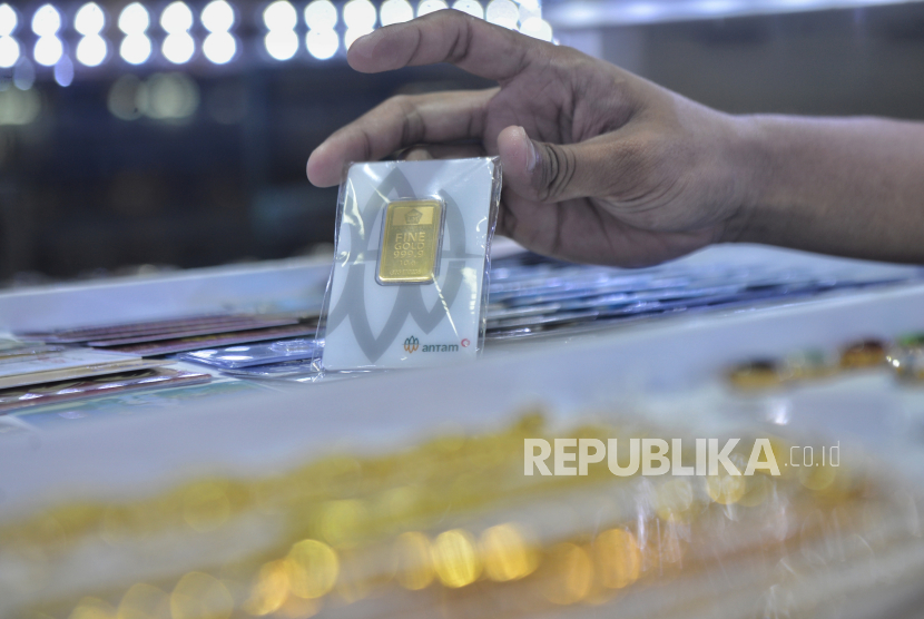 Harga Emas Antam Naik Lagi Rp 7.000 per Gram