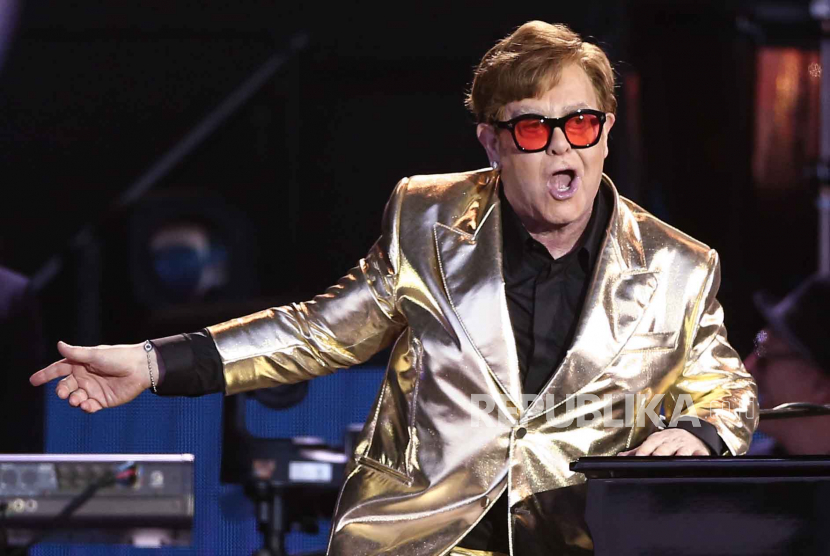 Musisi Elton John Kehilangan Penglihatan Akibat Infeksi Mata Sejak Awal 2024