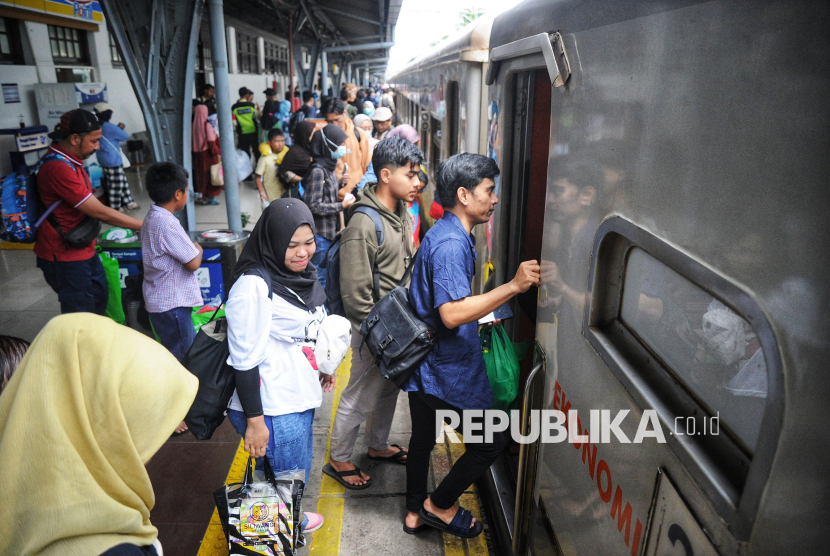 KAI Luncurkan Lima KA Baru, Ini Daftar Rutenya