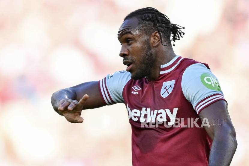 West Ham United Konfirmasi Michail Antonio Patah Kaki Akibat Kecelakaan Mobil